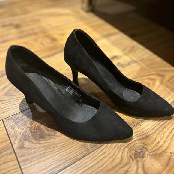 Black high heels - Picture 3 of 3